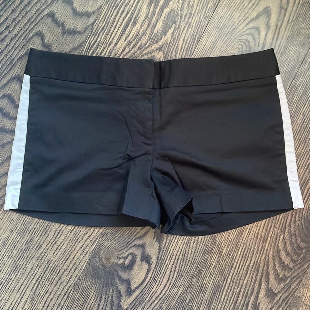 Express Dress Shorts, Black with White Strip, Women’s Sz 6